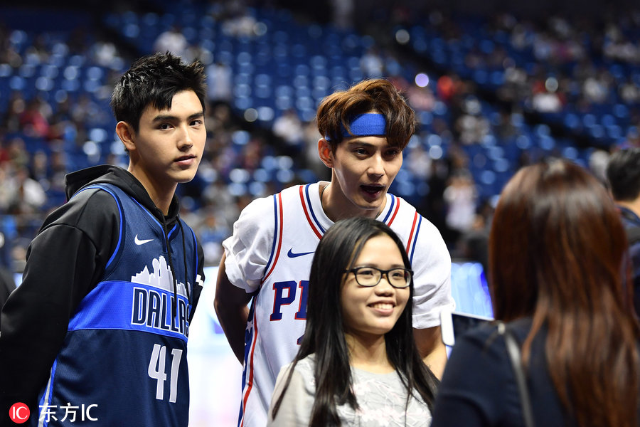 nba场边的中国明星有哪些(NBA中国赛上海站场边众星云集 小鲜肉四少领衔观战)