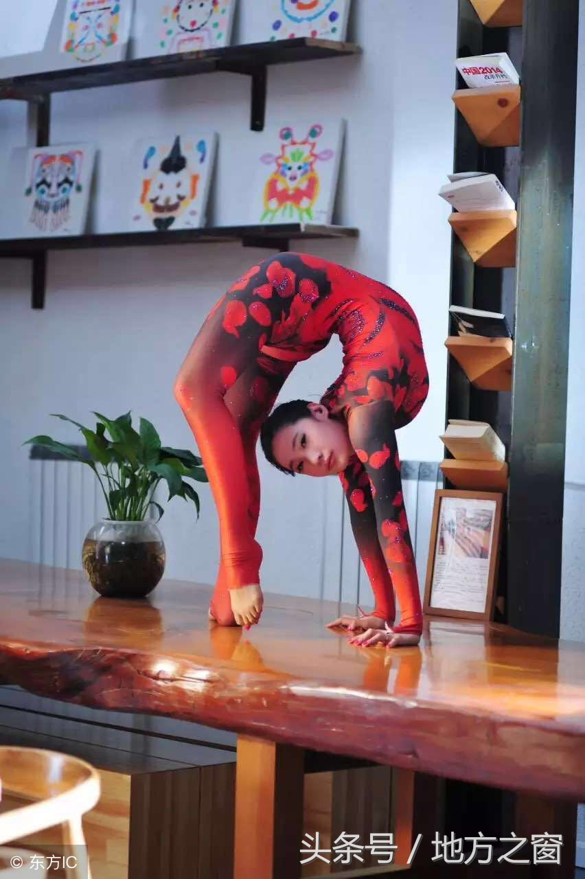 2015年3月20日,魏炜参加了浙江卫视《我看你有戏》,凭借一段近乎魔幻