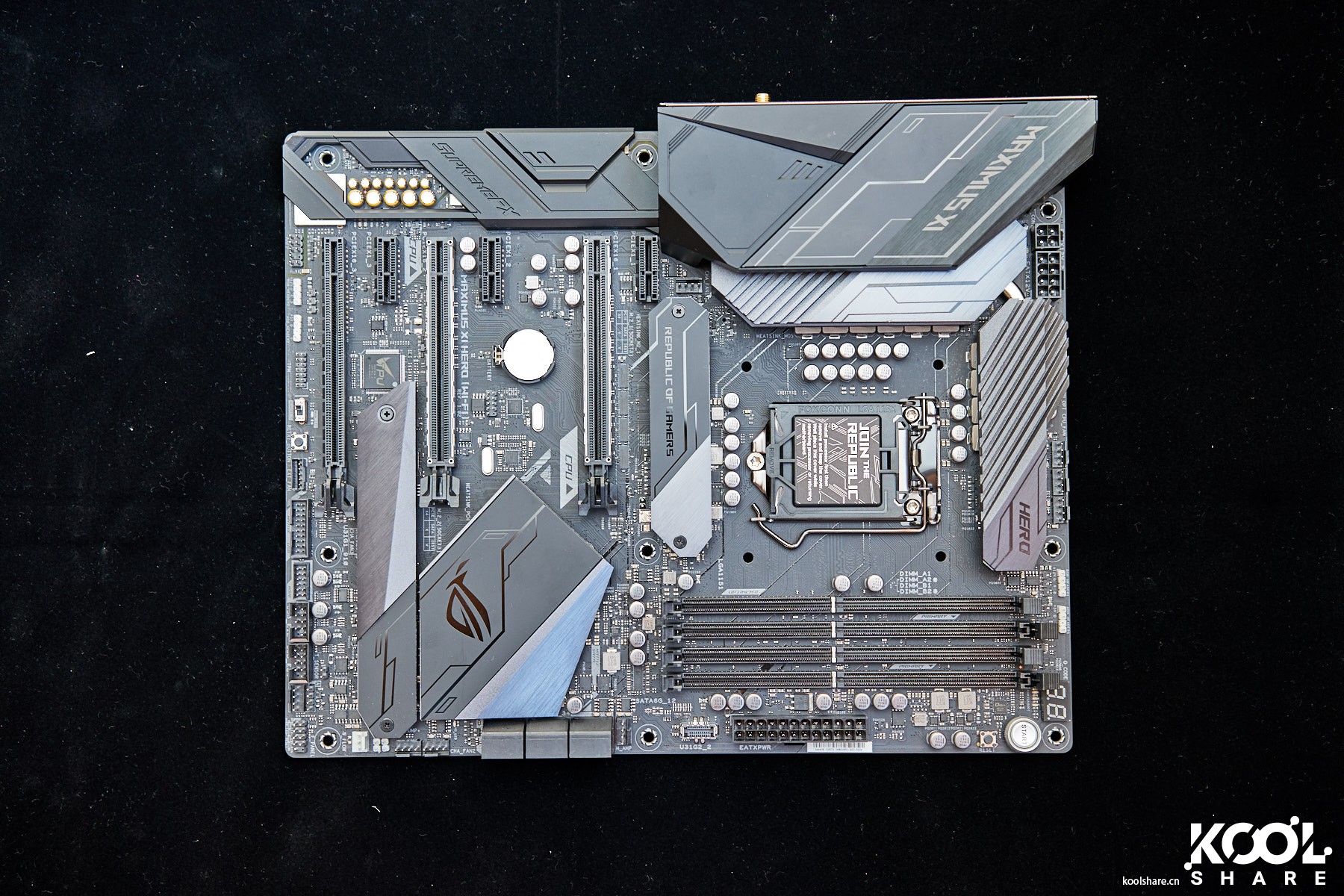 华硕 ROG MAXIMUS XI HERO 图赏