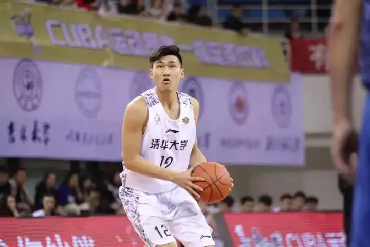 他以体育专长生的身份进入清华大学,并做到体育专项与学业统筹!