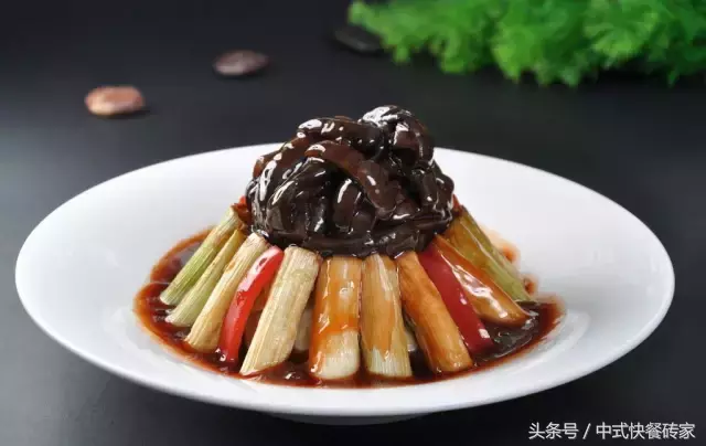舌尖的10道经典鲁菜,脆嫩爽口,色香味俱全! 鲁菜菜谱 第4张 舌尖的10道经典鲁菜,脆嫩爽口,色香味俱全! 鲁菜菜谱 第4张