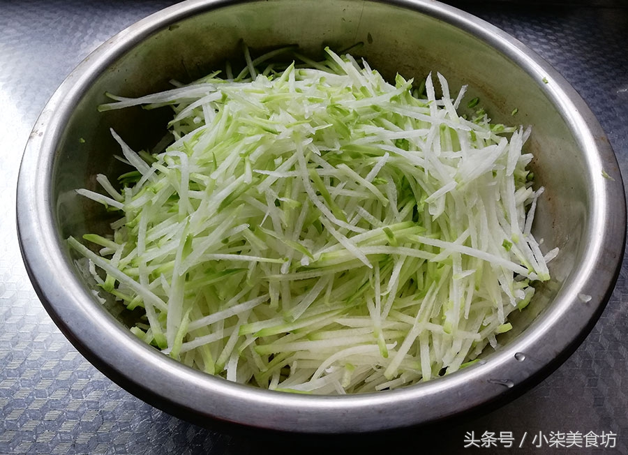 图片[3]-萝卜丸子 只要掌握2个要领 外酥里软 烩菜吃不破损 超级简单-起舞食谱网