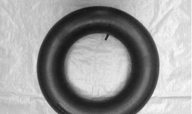 汽车轮胎为什么没有内胎，还能不漏气？