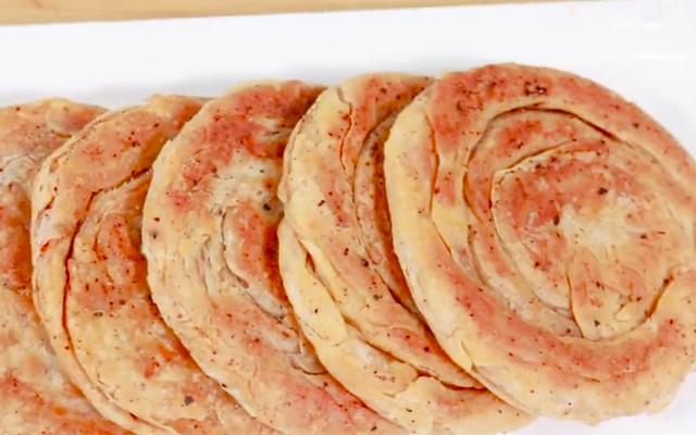 圖片[1]-麻辣餅的做法 口感香辣酥脆-起舞食譜網
