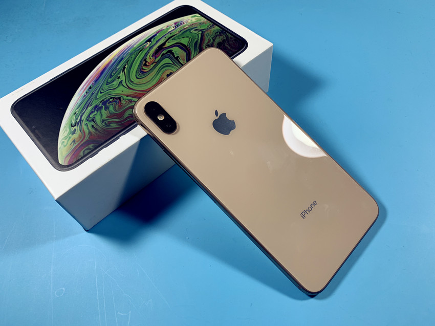 1000多元化买一台仿冒iPhone XS Max是一种如何的感受？