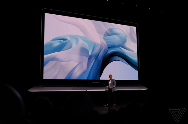1199美金起！苹果新款MacBook Air来啦：视网膜屏 双USB-C插口