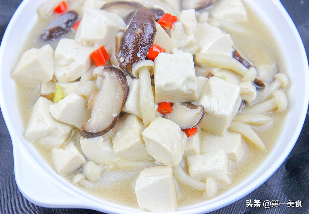 【鲜菌菇烩豆腐】做法步骤图 豆腐鲜嫩入味 菌菇清香脆嫩