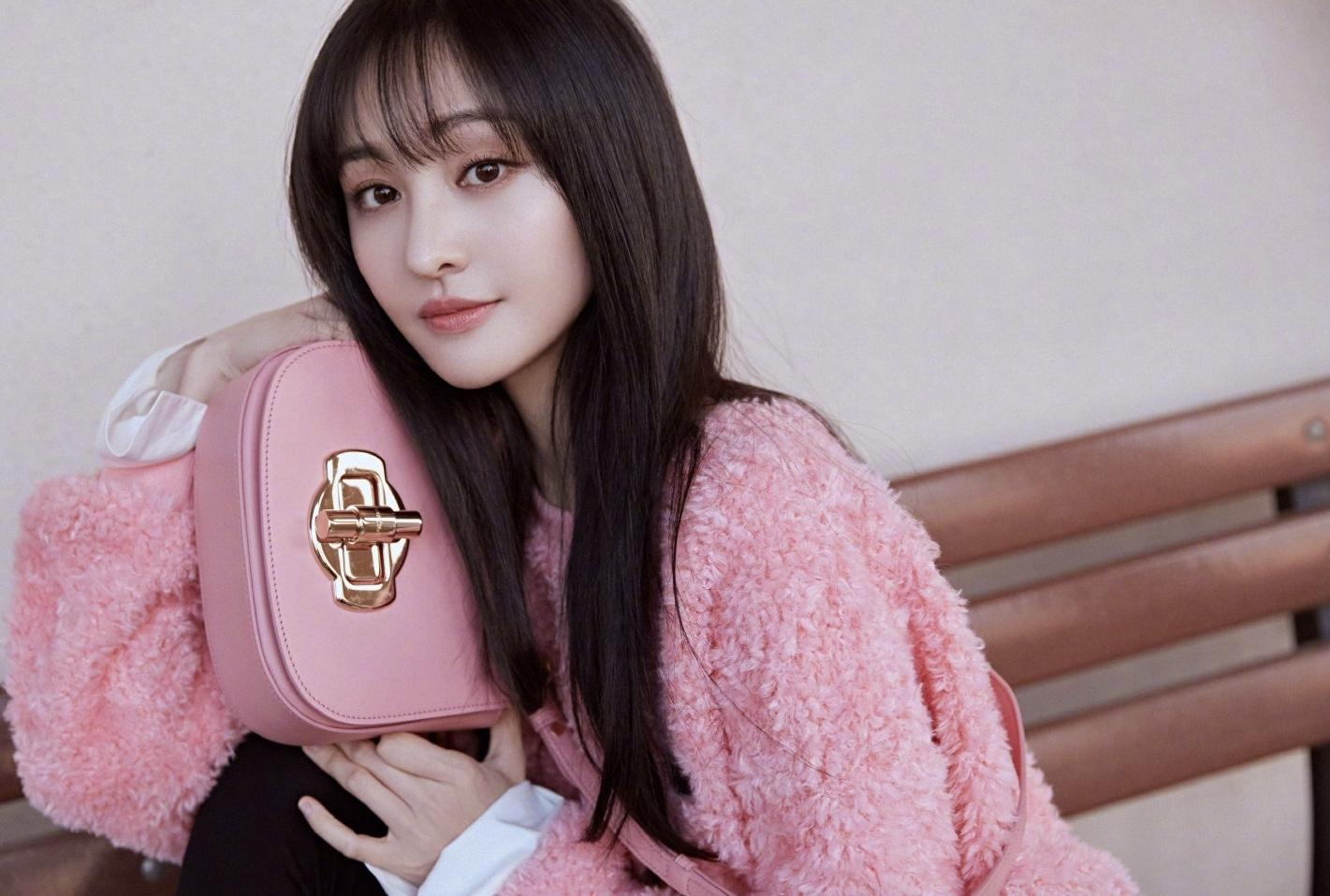 郑爽炒作金晨为直播造势，利用粉丝赚钱，网友：只有胡彦斌能治她