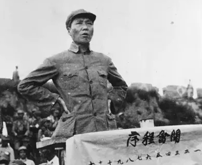 毛泽东决定放弃延安，同志们都想不通，战后都夸这是“神来之笔”