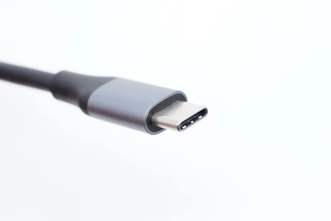 这款拓展坞可让笔记本直接联网，用户都说好，内部黑科技揭晓