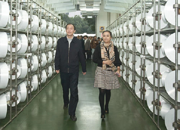 建筑工人逆袭成为江苏新首富的陈建华，如今每天赚3.4亿元