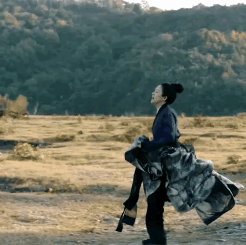 怼片方营销少女感反被吐槽？被演技综艺反噬的章子怡