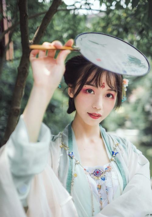 古风女神银临成名背后的瓜