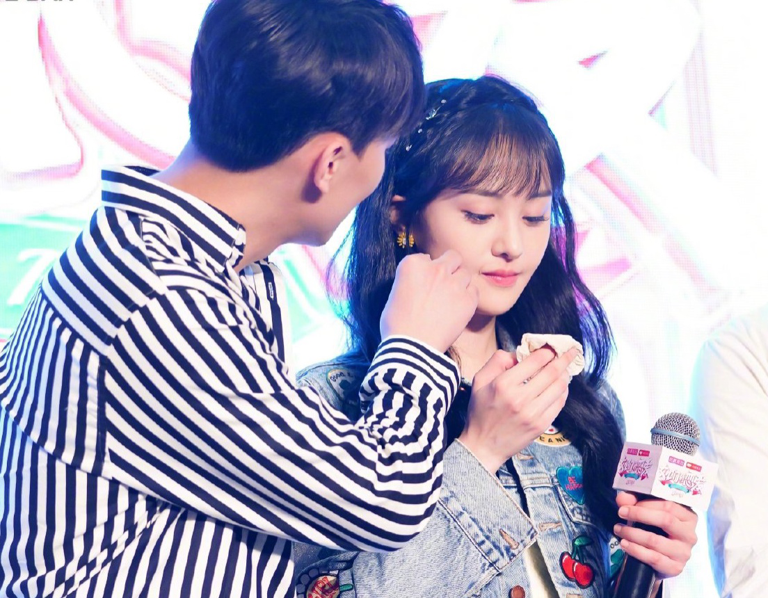 郑爽爸爸骂张恒极品渣男网友扒出张恒富二代家境家里多套房产