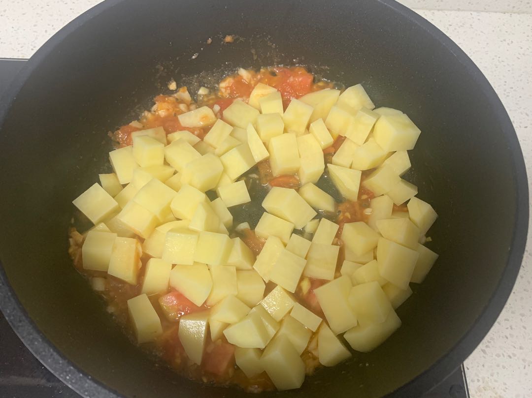图片[9]-土豆番茄肥牛浓汤做法步骤图-起舞食谱网