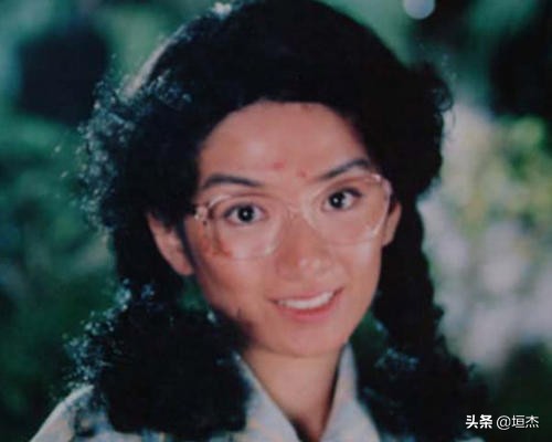 萧亚轩与男友被狗咬伤，黄皓如今无法出院，可能容貌受损