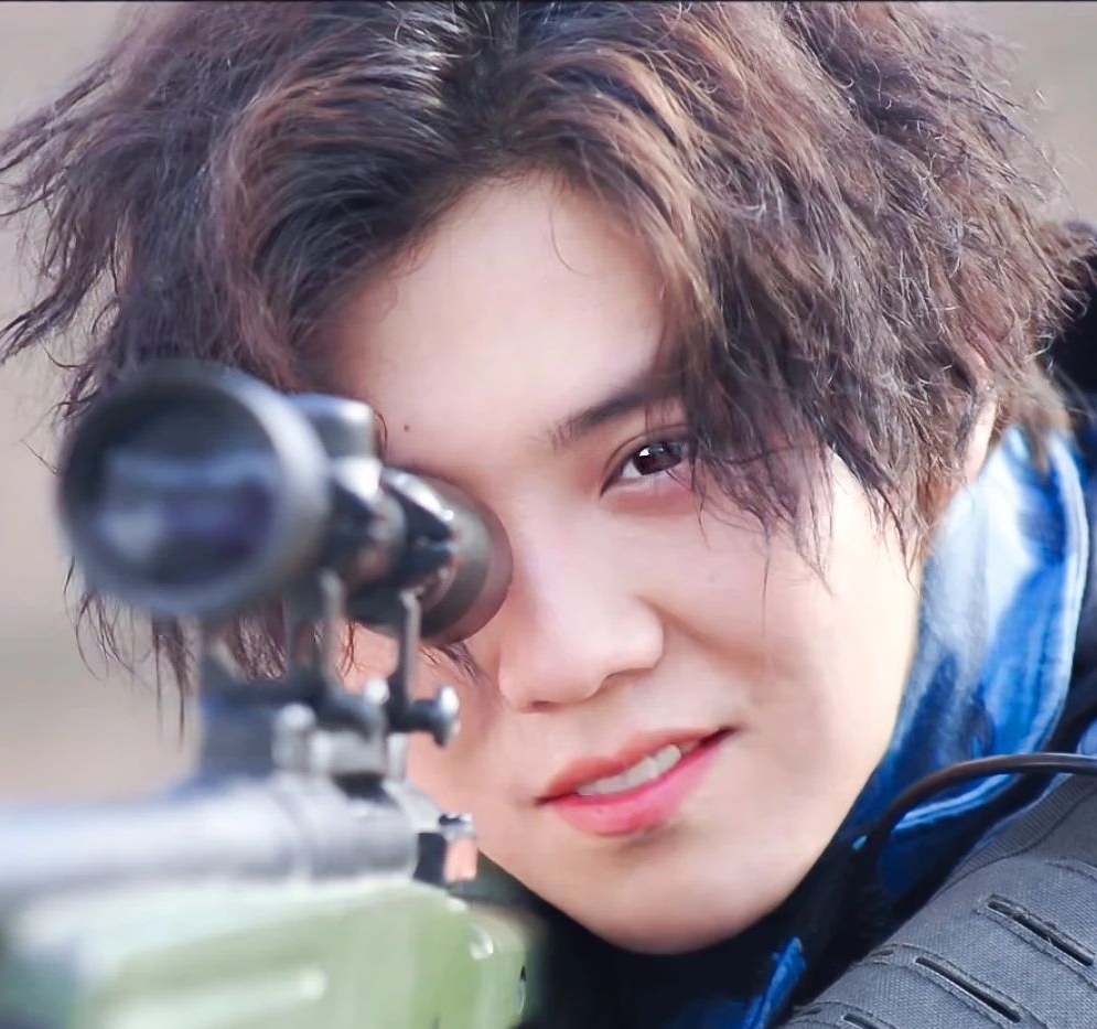 在劫难逃定档9月2日鹿晗首演斯文反派暗黑风格引人期待