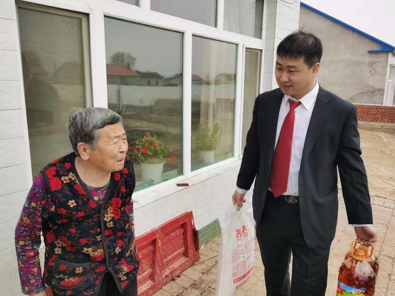 我为群众办实事，镇赉法院干警走访慰问困难群众