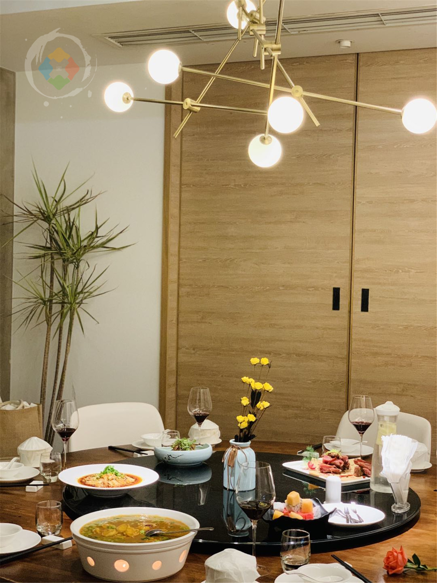 揭示餐桌文化，重庆人吃饭点的第一道菜是什么？口水鸡当之无愧