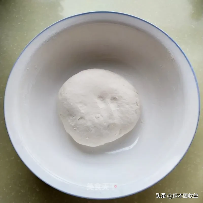 千层肉饼：皮薄层多外酥里嫩，吃一次就忘不了