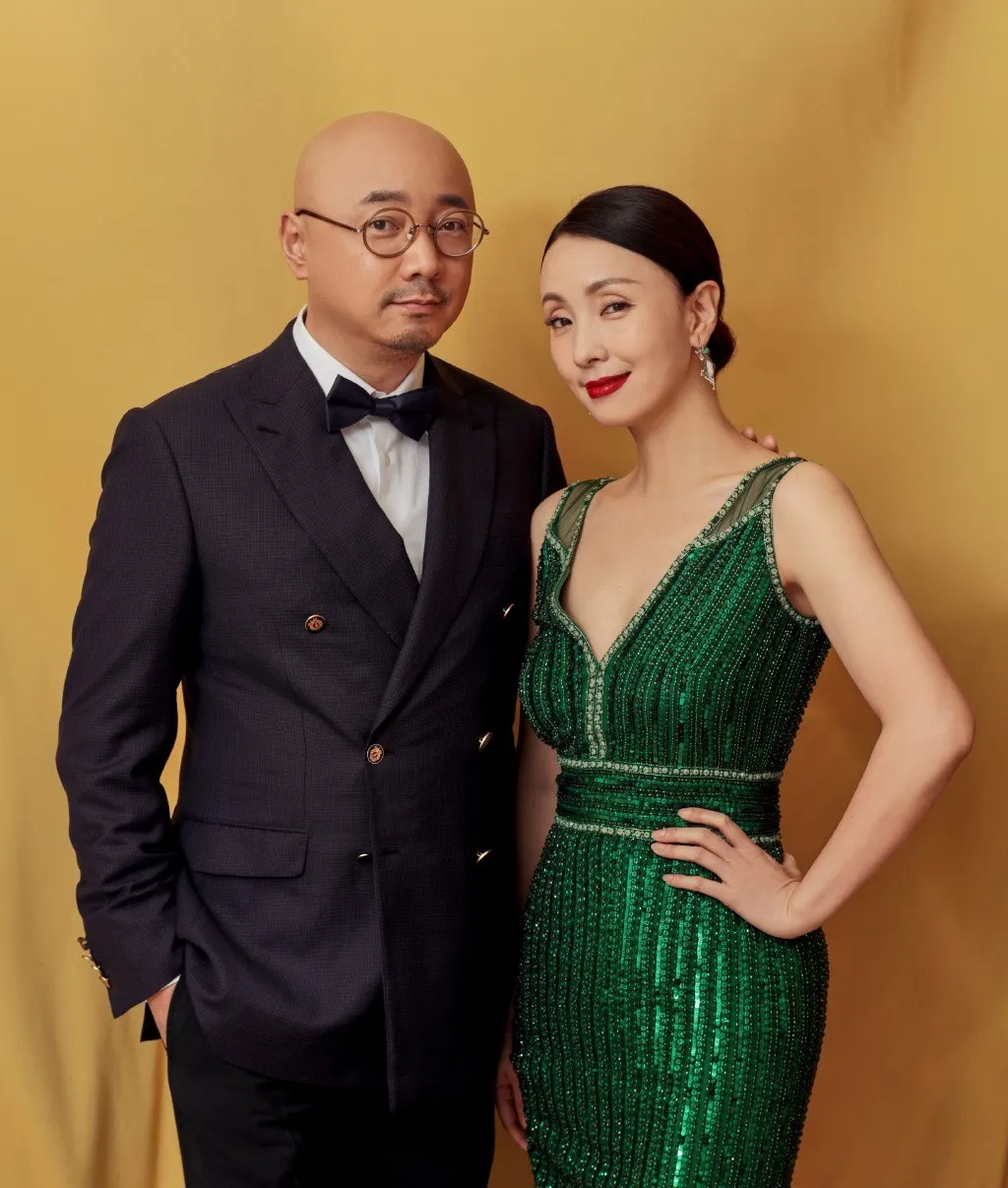 同样都是嫁给知名导演，陶虹徐帆都很活跃，张艺谋的妻子却很低调