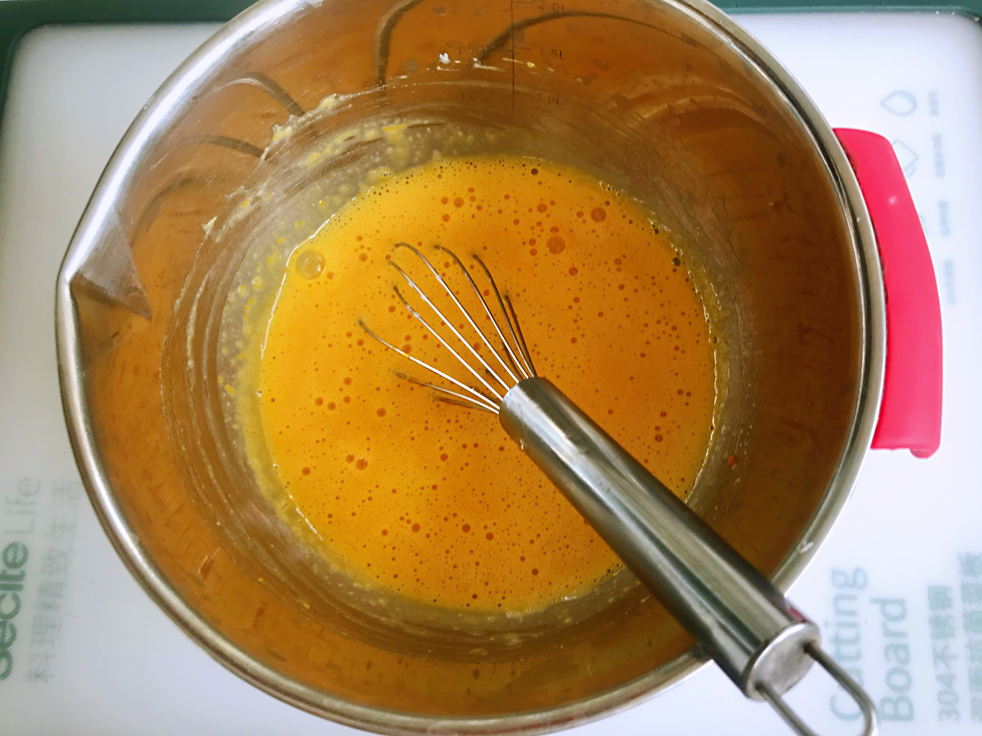 女人要多吃它，鬆軟香甜又養顏，不用揉麵，個個開花，比蛋糕好吃