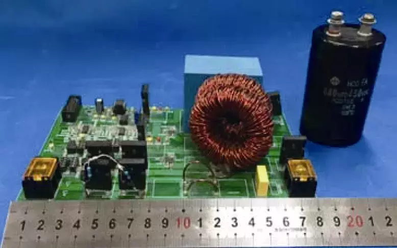 学术简报｜运用微升压功率解耦电路，构建无电解电容驱动系统