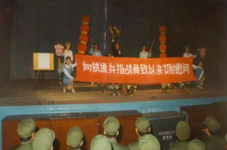 1985年百万裁军，很多部队领导不服，邓小平：头头不通调头头