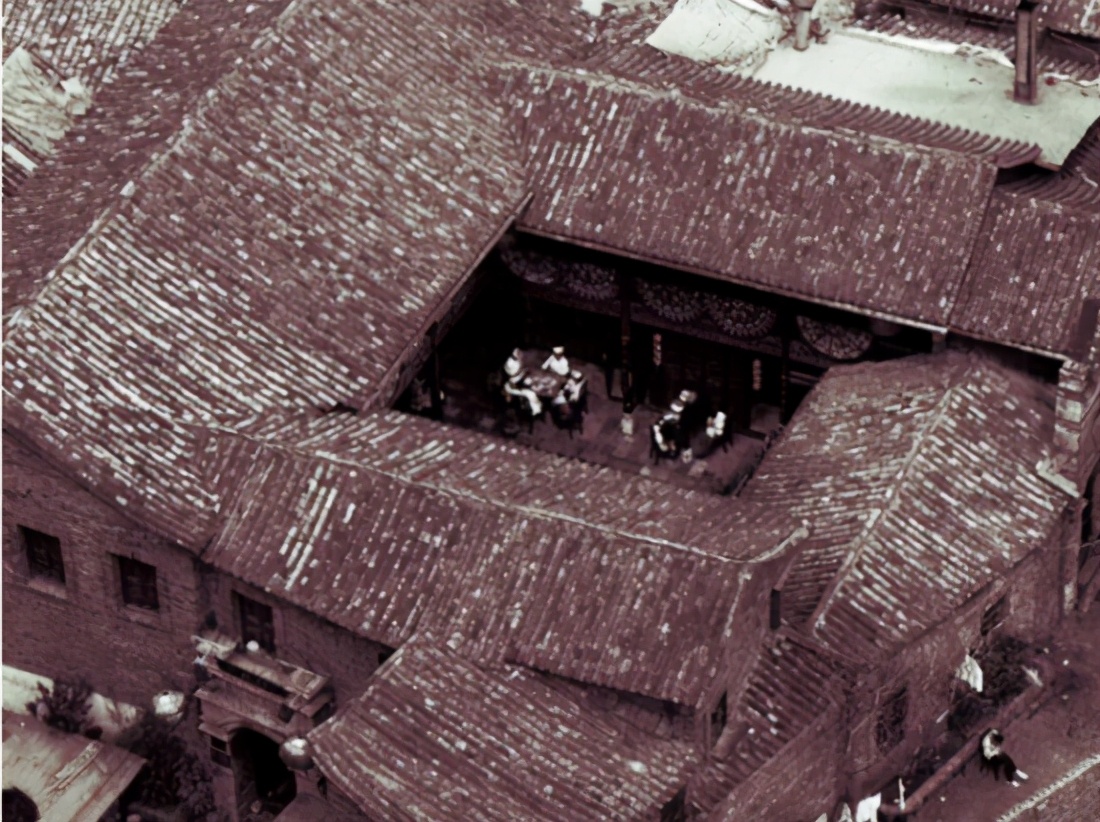 一颗印：云南昆明地区彝族的传统住屋形式