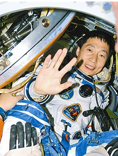 航天英雄杨利伟：濒临死亡26秒背后，是幼女的离