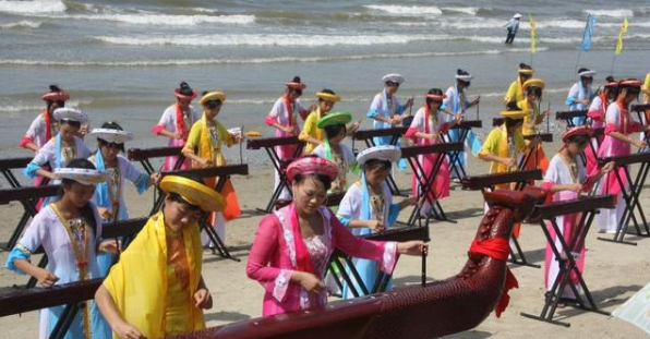 曾被越南拖着不还的中国领土，现在回归后，当地人成一特殊民族