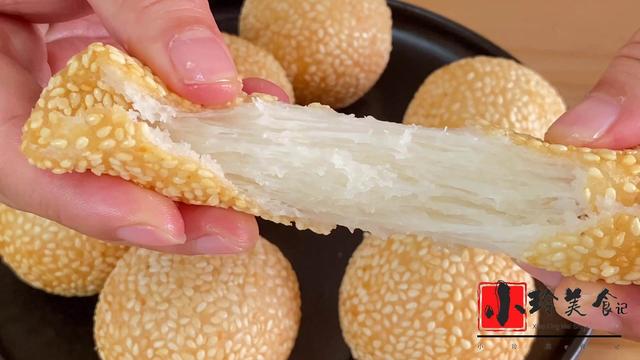 自己在家也能做糯米麻團，外酥裡糯，不開裂不回縮，童年的味道
