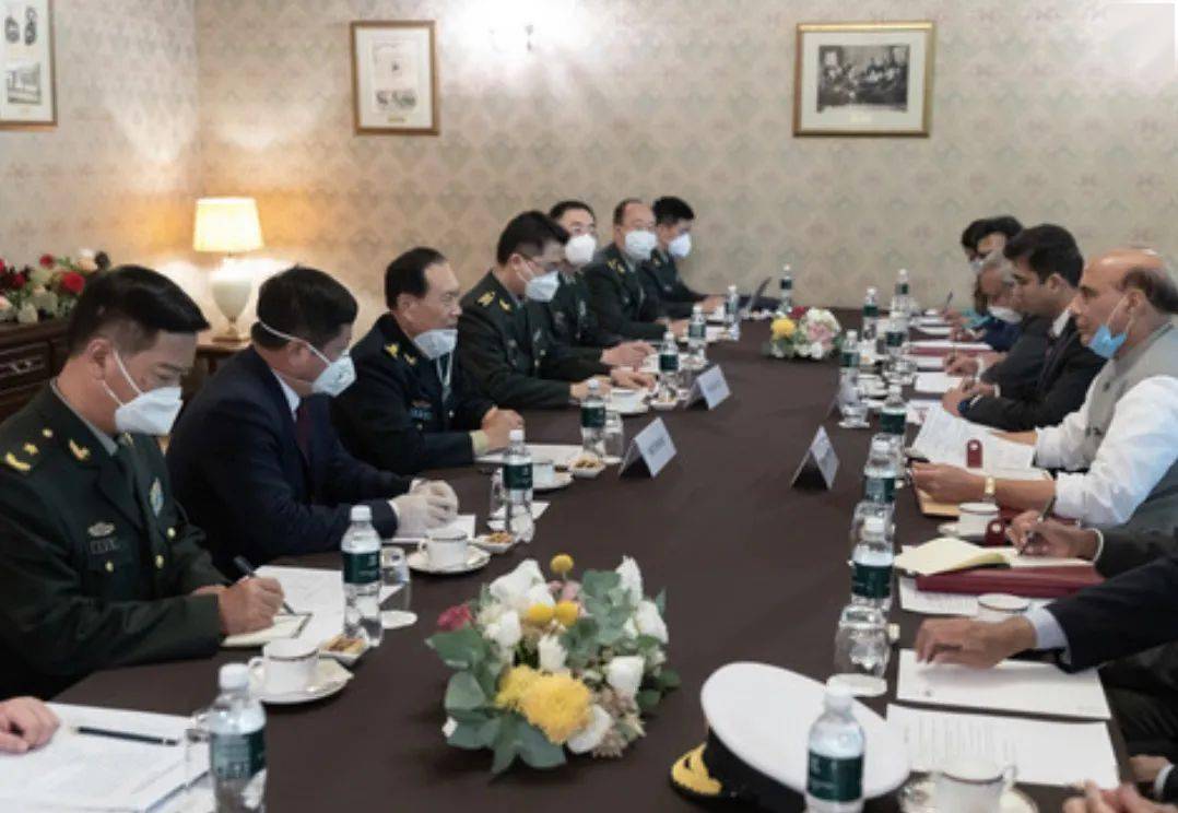 ӡ�ȡ����塱ǰ�ף�������Ű�߽��ͻ���Ҳ�����Ī��ȴ����Ϊ��