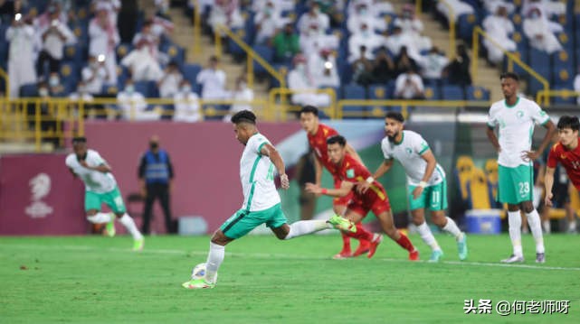 3-1大逆转，亚洲第六拒绝爆冷！主场获2点球，国足出线难了