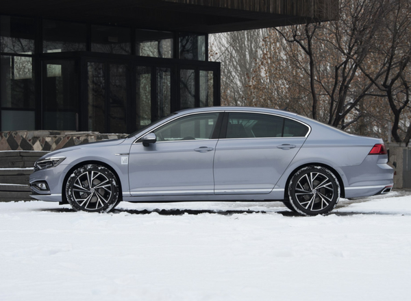 更加年轻的迈腾，又大又靓，是你喜欢的车么