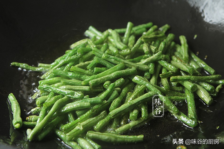 在家怎么做炒面才好吃？尝试这个做法，不粘不坨，味美又好吃