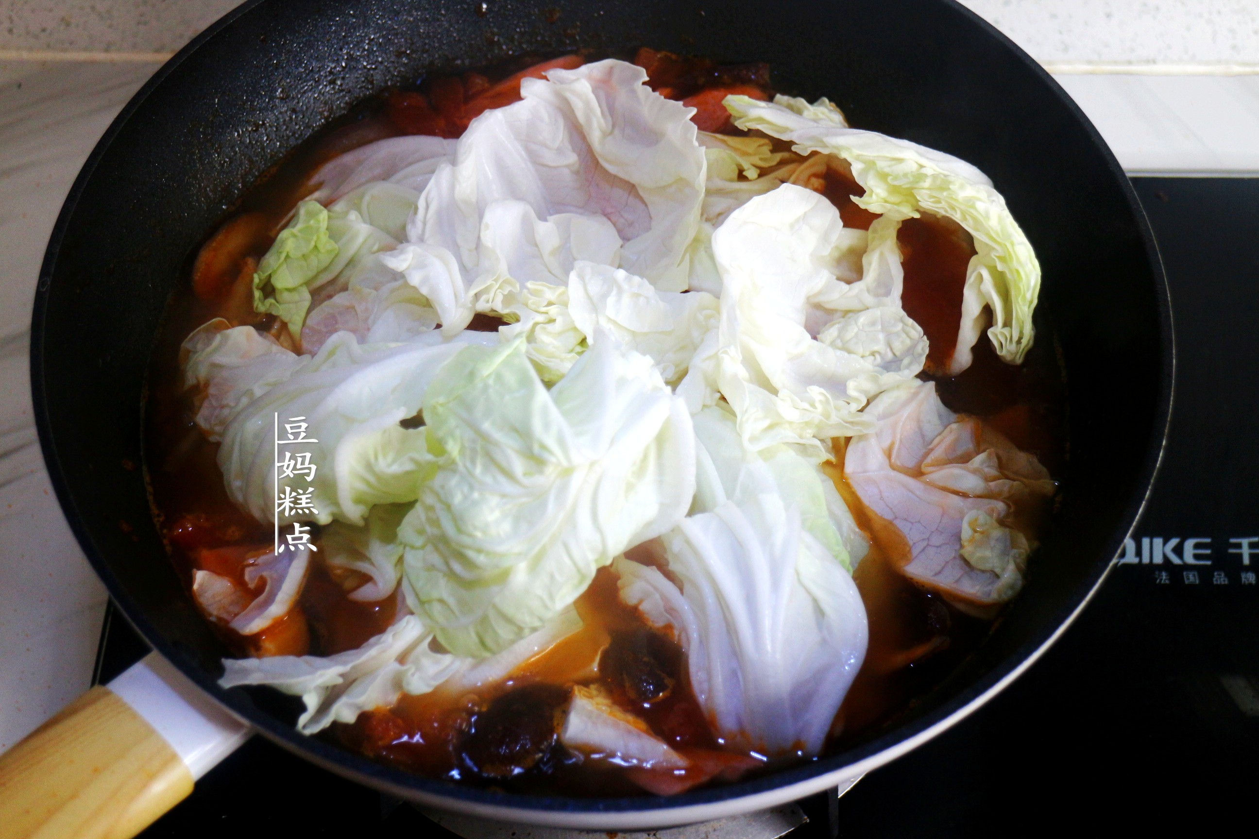 天冷了，用西紅柿煮蔬菜濃湯，酸香開胃，兒子每次2大碗