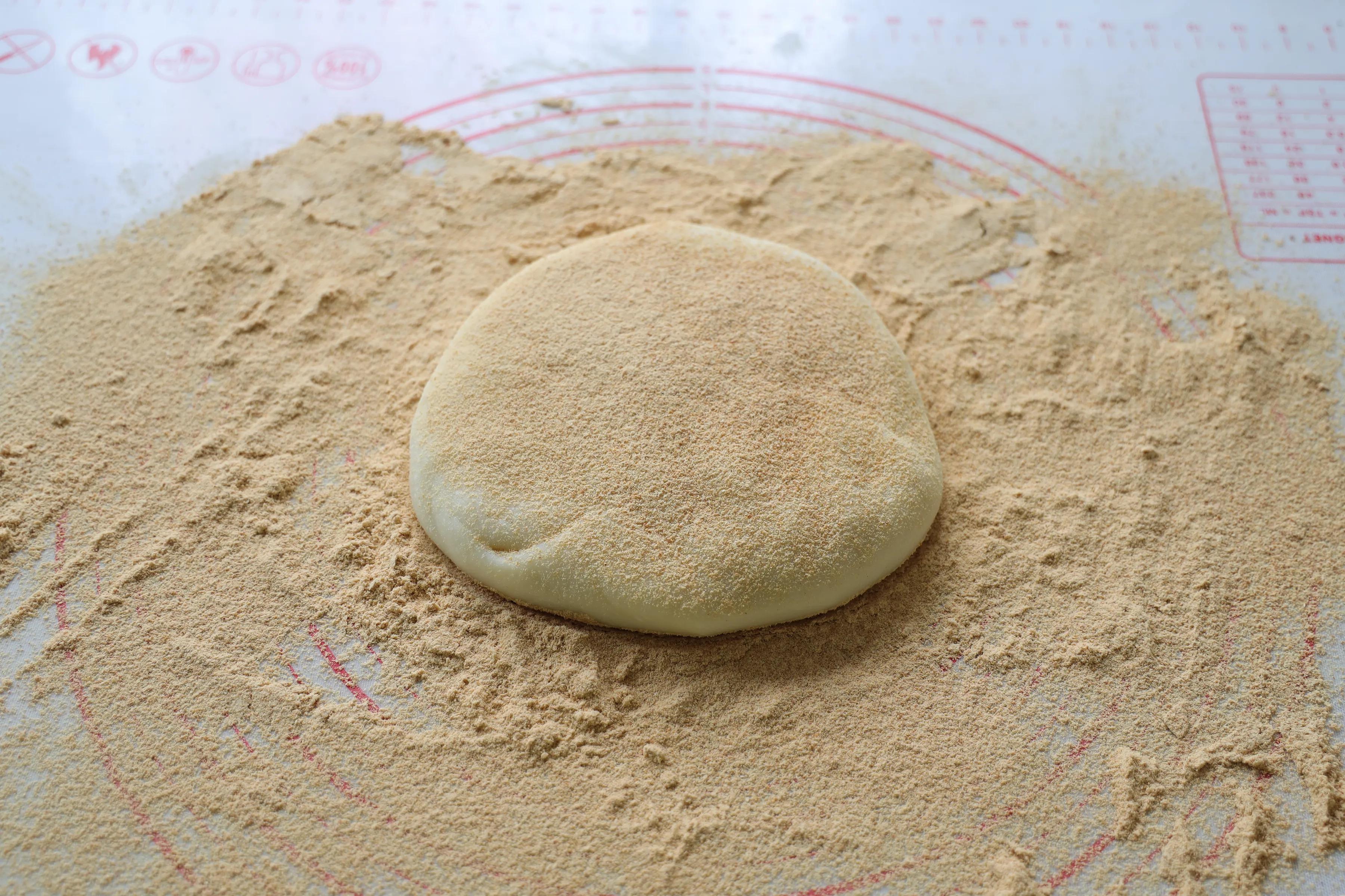 夏天必吃的小吃，糯唧唧的，冰涼爽口，咬一口就上癮，超級好吃哈