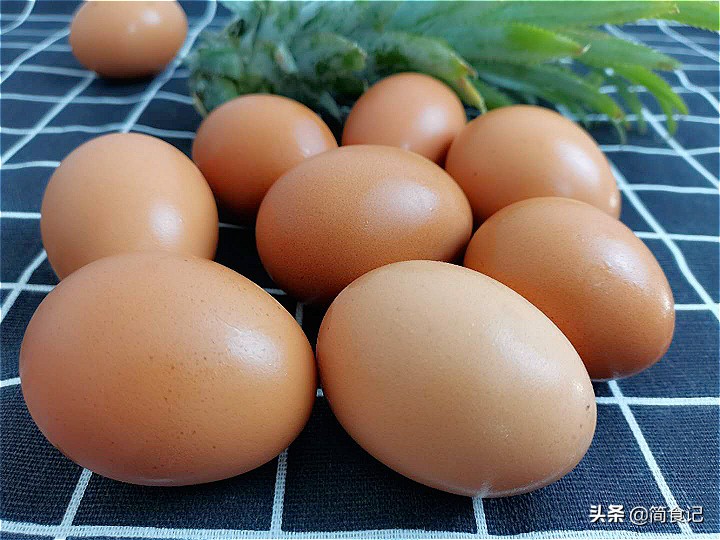 吃不完的雞蛋，不要放冰箱裡！ 養殖戶教我土方法，放1年照樣新鮮
