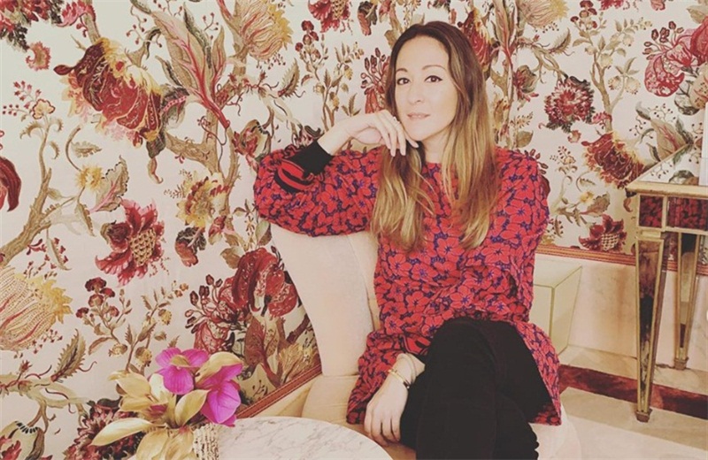 赌王最争气孙女！继承奶奶黎婉华美貌，父母双亡靠自己成亿万富婆