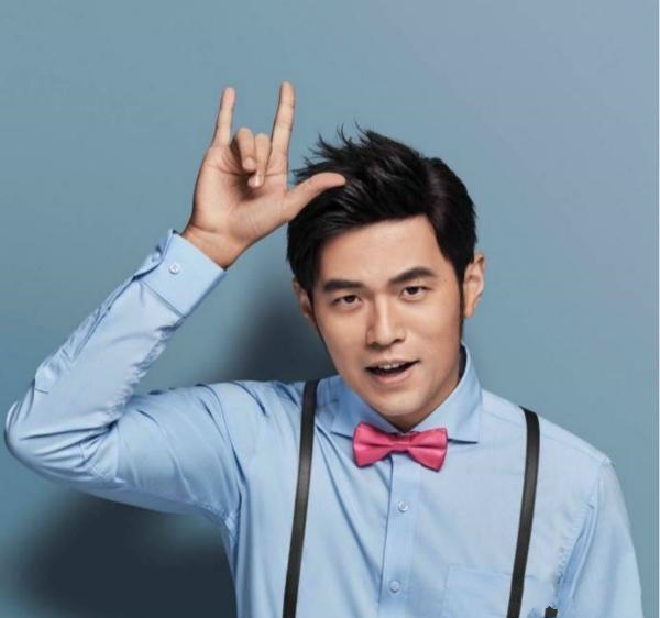 周杰伦怒怼造谣者：要黑也不去看看对象，谁都伤不了我