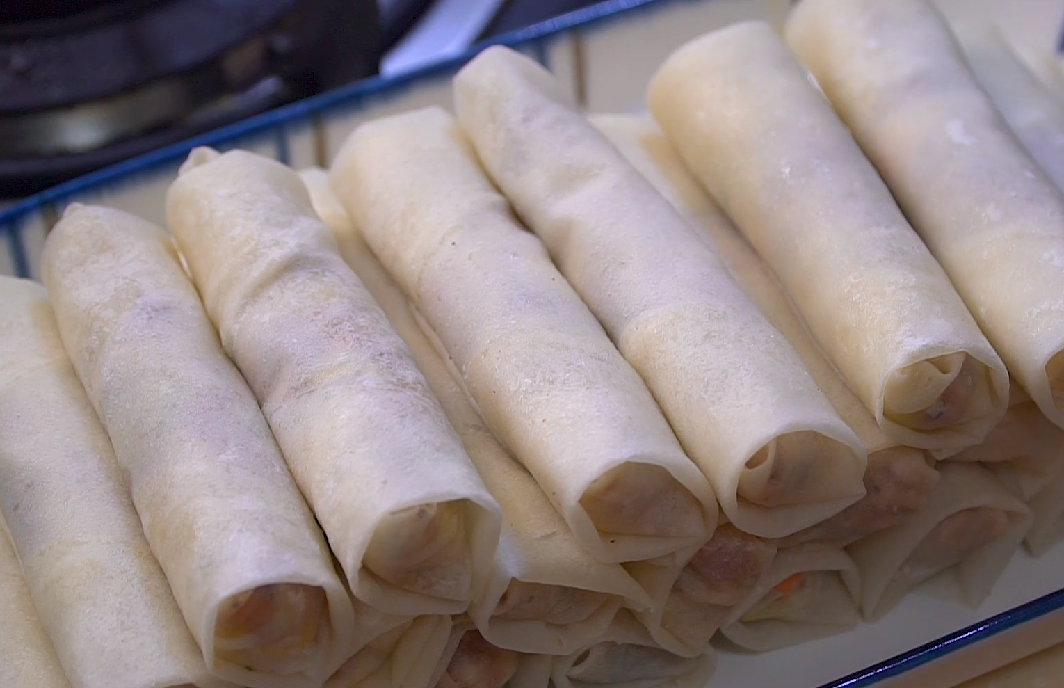 Teach you to make spring rolls at home, without frying, clean and nutritious, detailed instructions, better than bought