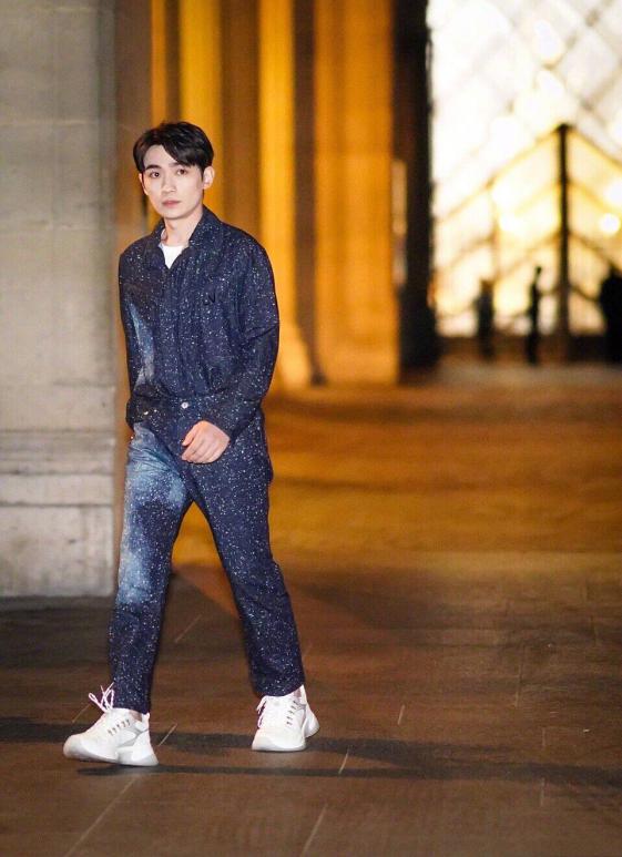 身高对男星有多重要?罗云熙拍戏踩高跷,朱一龙穿十厘米高跟鞋