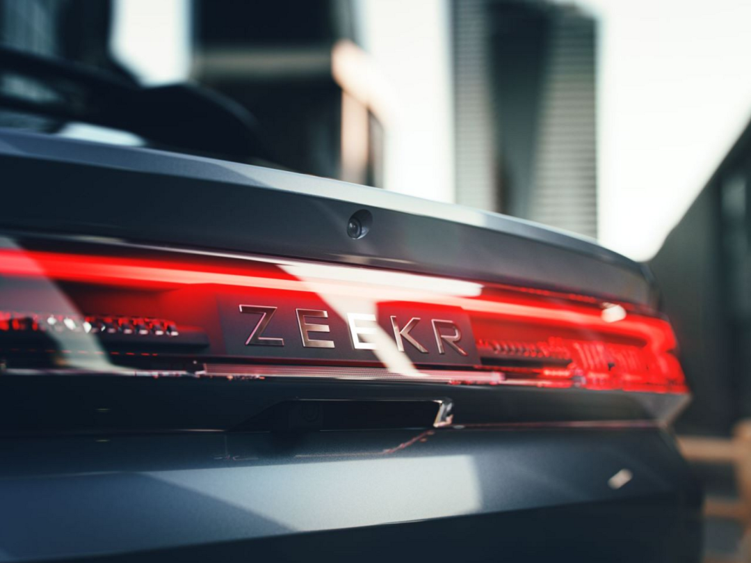 不想再说干翻特斯拉之类的，但极氪001确实有这个能力