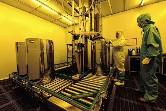 南大光电ArF光刻胶再获突破：已通过逻辑芯片企业55nm产品认证