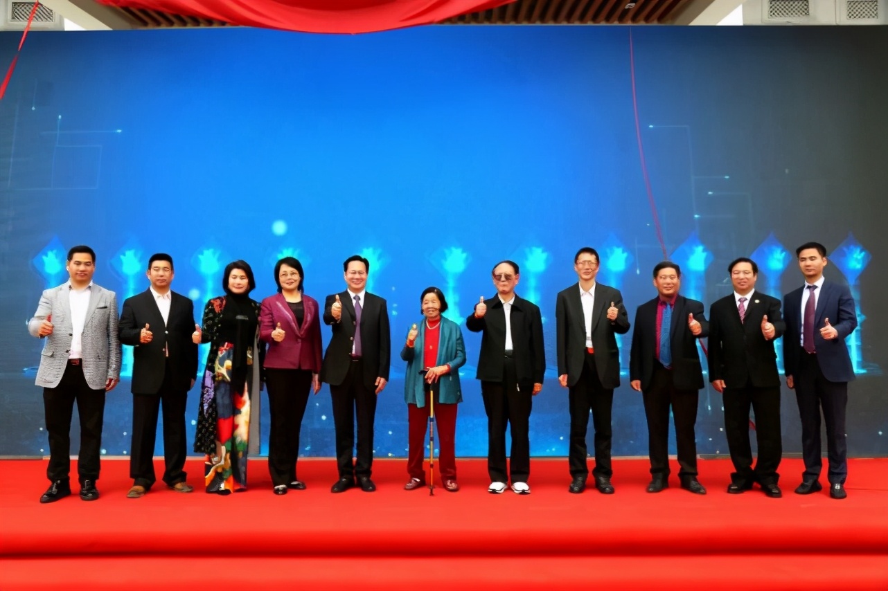 中华姓氏文化书法展暨荣誉文化博览园开园仪式在江西抚州隆重召开