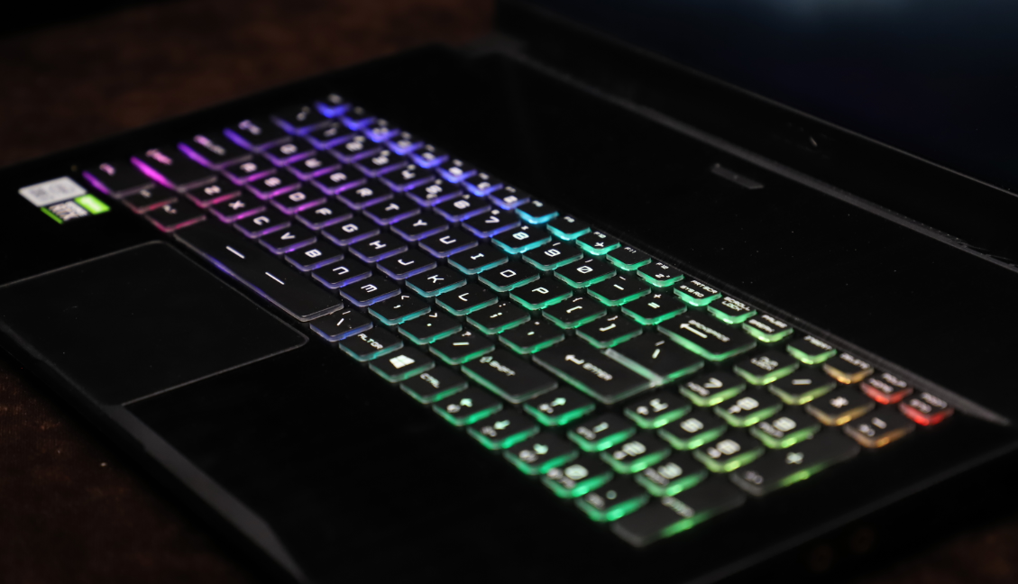 颜值太高容易让人低估性能！微星轻薄游戏本仔细看