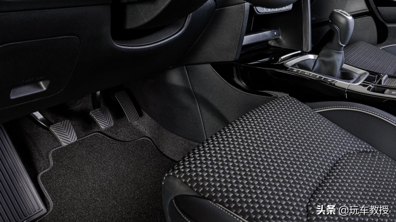 手动挡没有离合器踏板！现代Venue是个什么神仙车