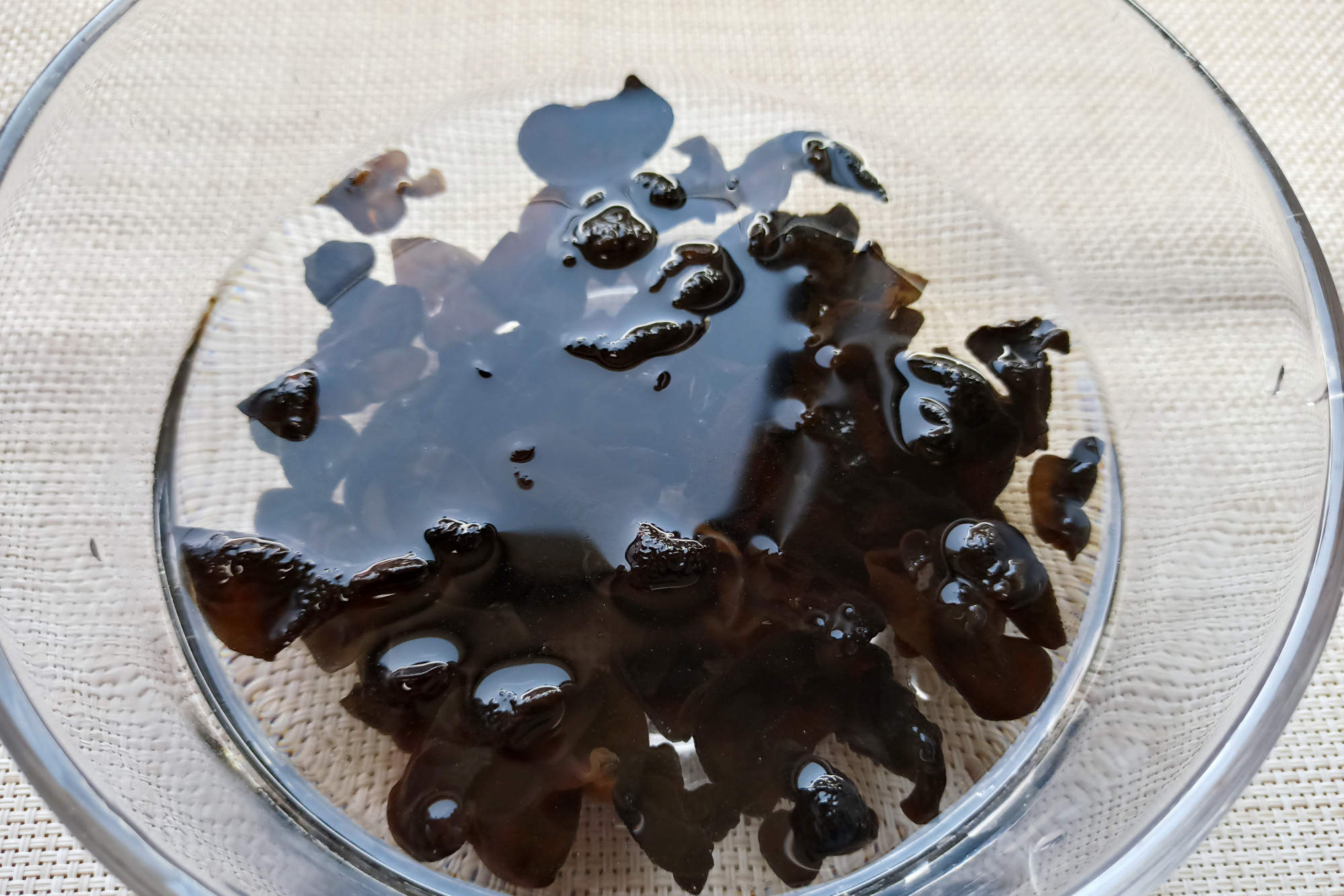 泡發木耳放冰箱裡保存，食用會中毒嗎？ 為了家人健康，不妨看一看