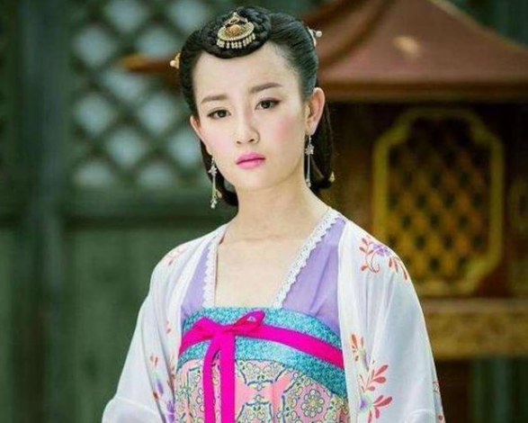脸僵如石！明知“硅胶脸”恐怖，为何还有女星